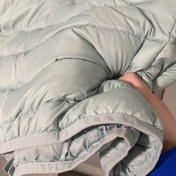 Warm light puffer jacket - Picture 11 of 12